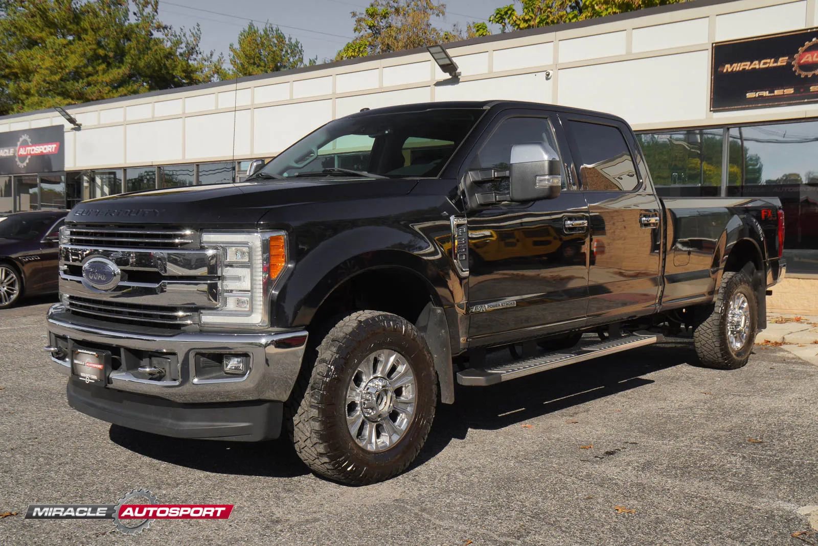 Used 2017 Ford F350 Lariat w/ Lariat Ultimate Package image 3
