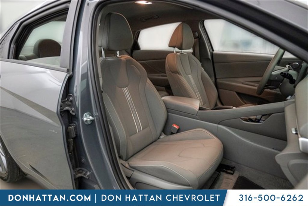 Used 2024 Hyundai Elantra SEL image 30