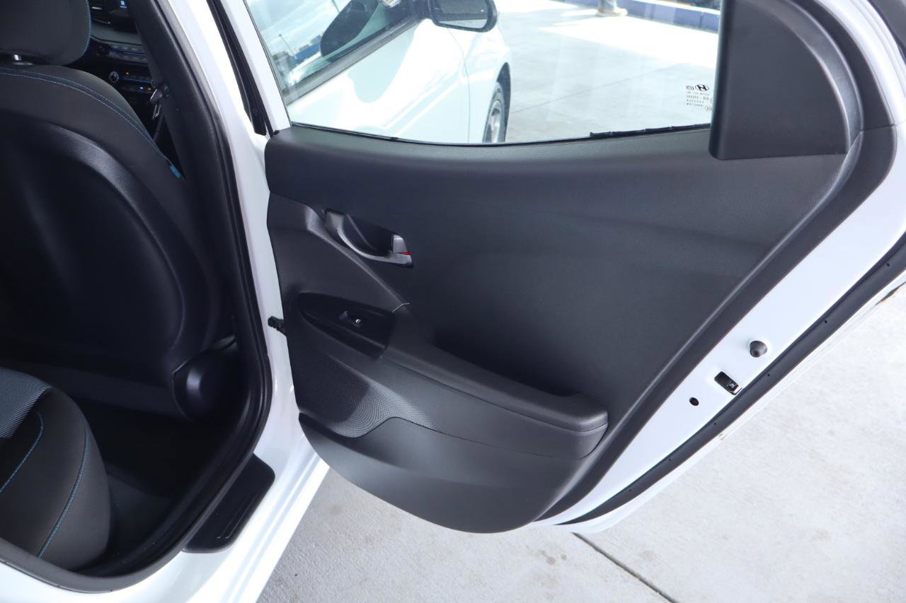 Used 2020 Hyundai Veloster 2.0 FWD image 31