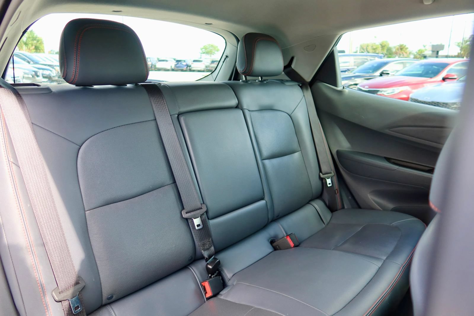 Used 2018 Chevrolet Bolt Premier w/ Driver Confidence II Package FWD image 18