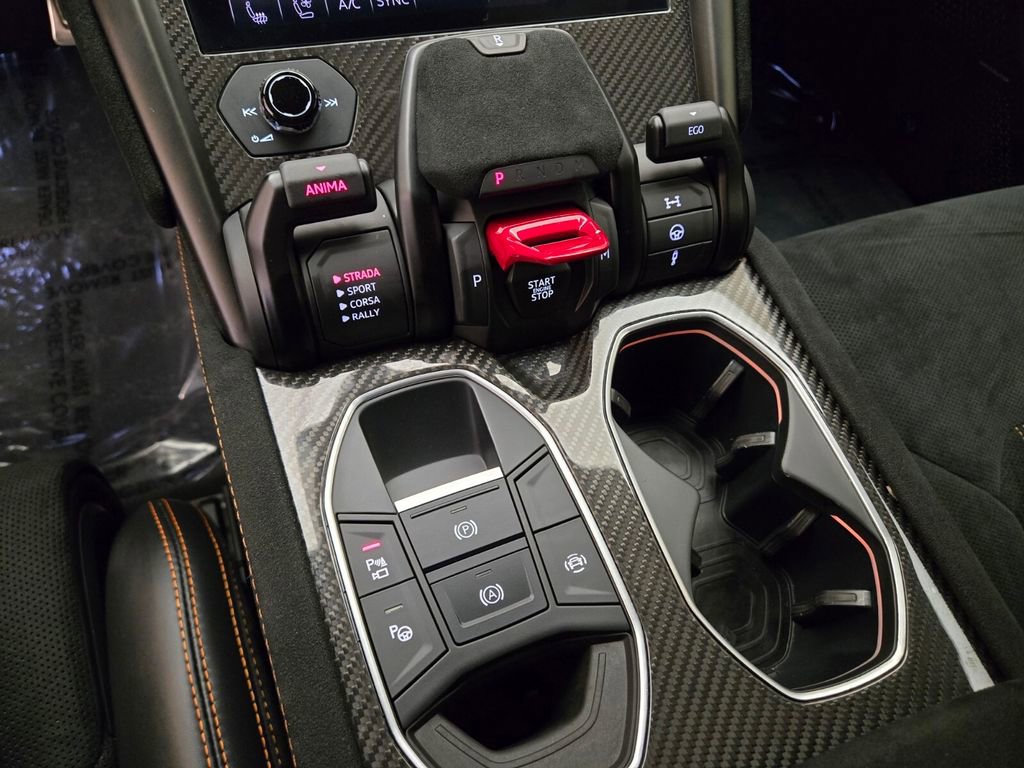 Used 2023 Lamborghini Urus Performante image 42