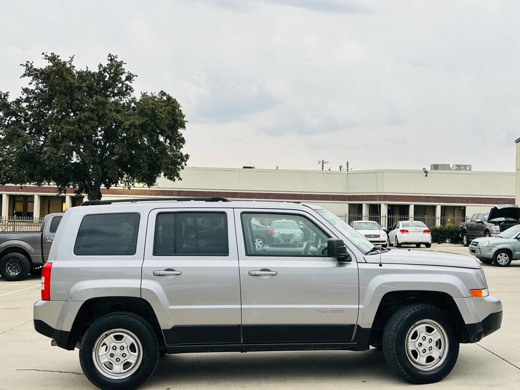 Used 2016 Jeep Patriot Sport w/ Power Value Group FWD image 11
