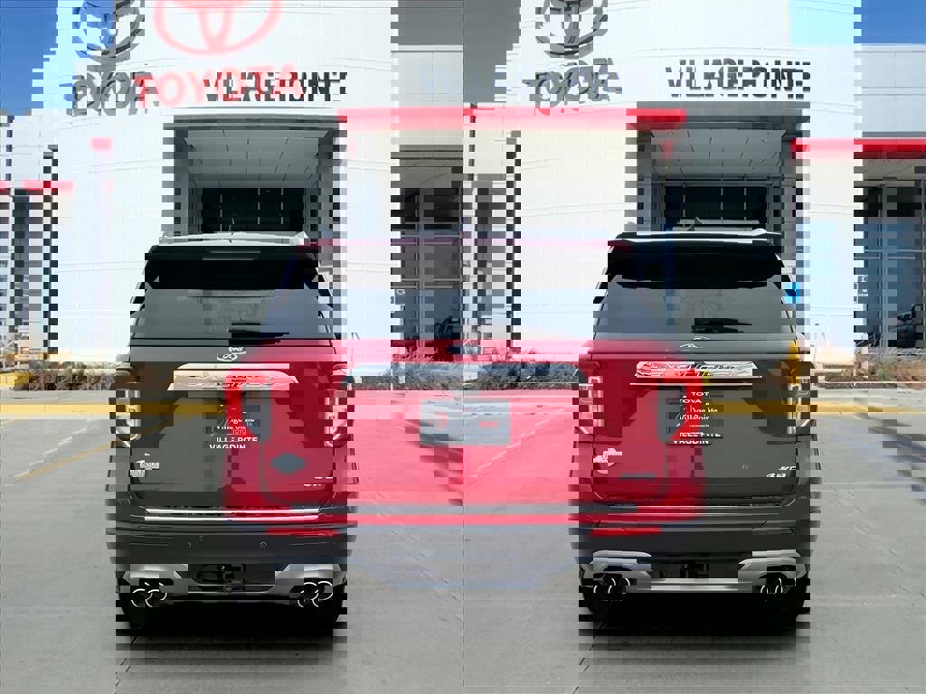 Used 2022 Ford Explorer King Ranch w/ Class IV Trailer Tow Package image 4