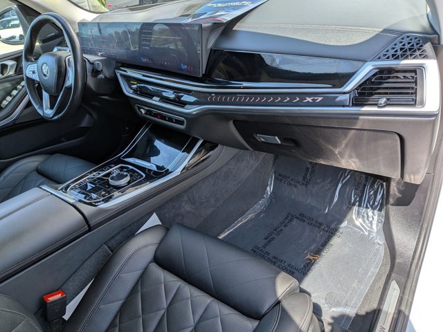 Used 2024 BMW X7 xDrive40i w/ Premium Package AWD/4WD image 23