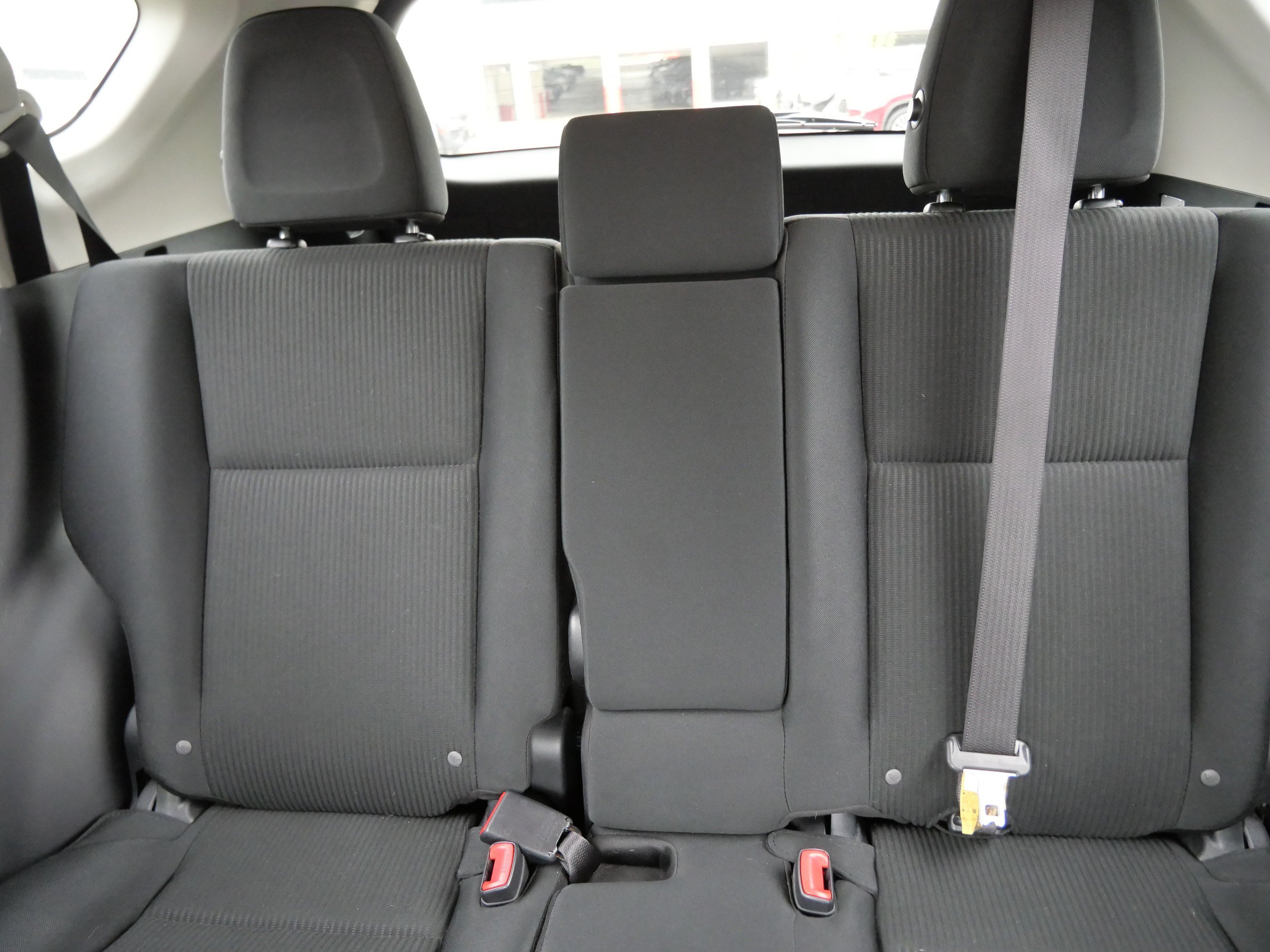 Used 2015 Toyota RAV4 LE AWD/4WD image 13