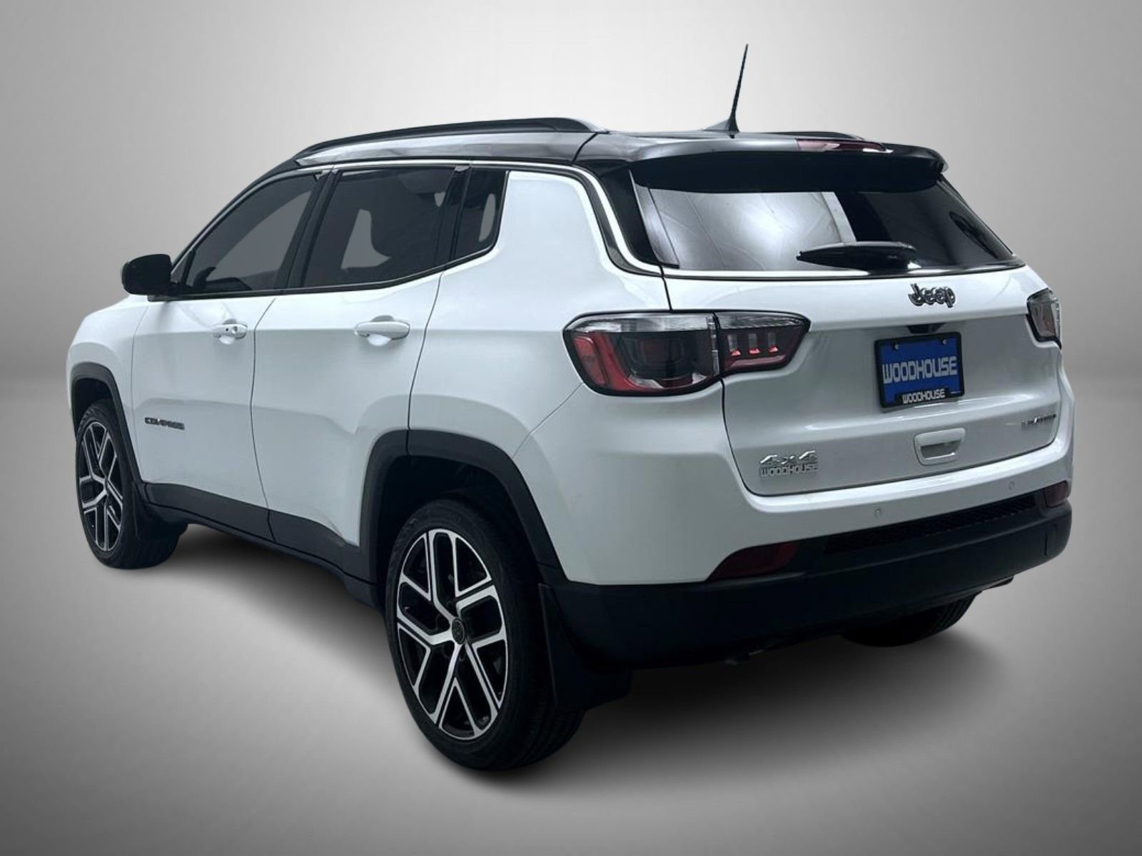 Used 2025 Jeep Compass Limited image 7