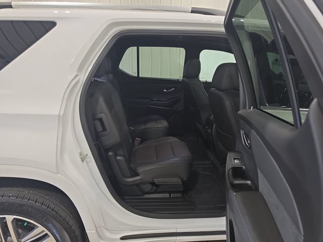 Used 2023 Chevrolet Traverse High Country w/ LPO, Floor Liner Package AWD/4WD image 32