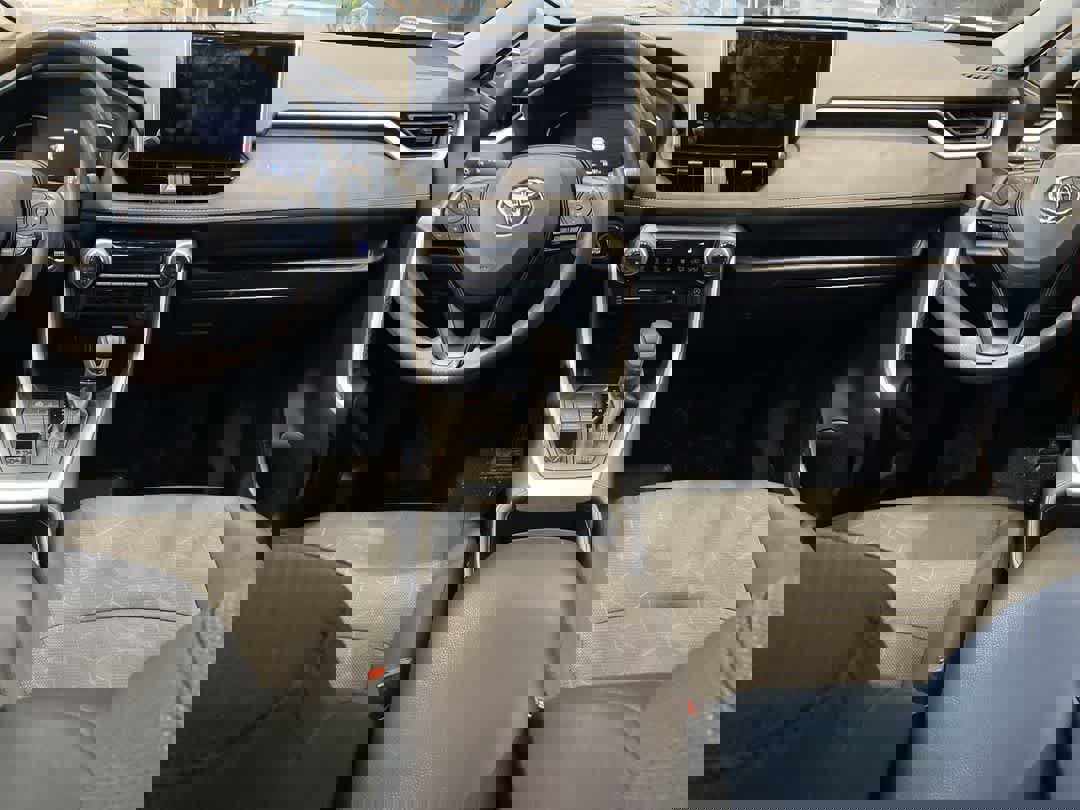 Certified 2025 Toyota RAV4 XLE image 21