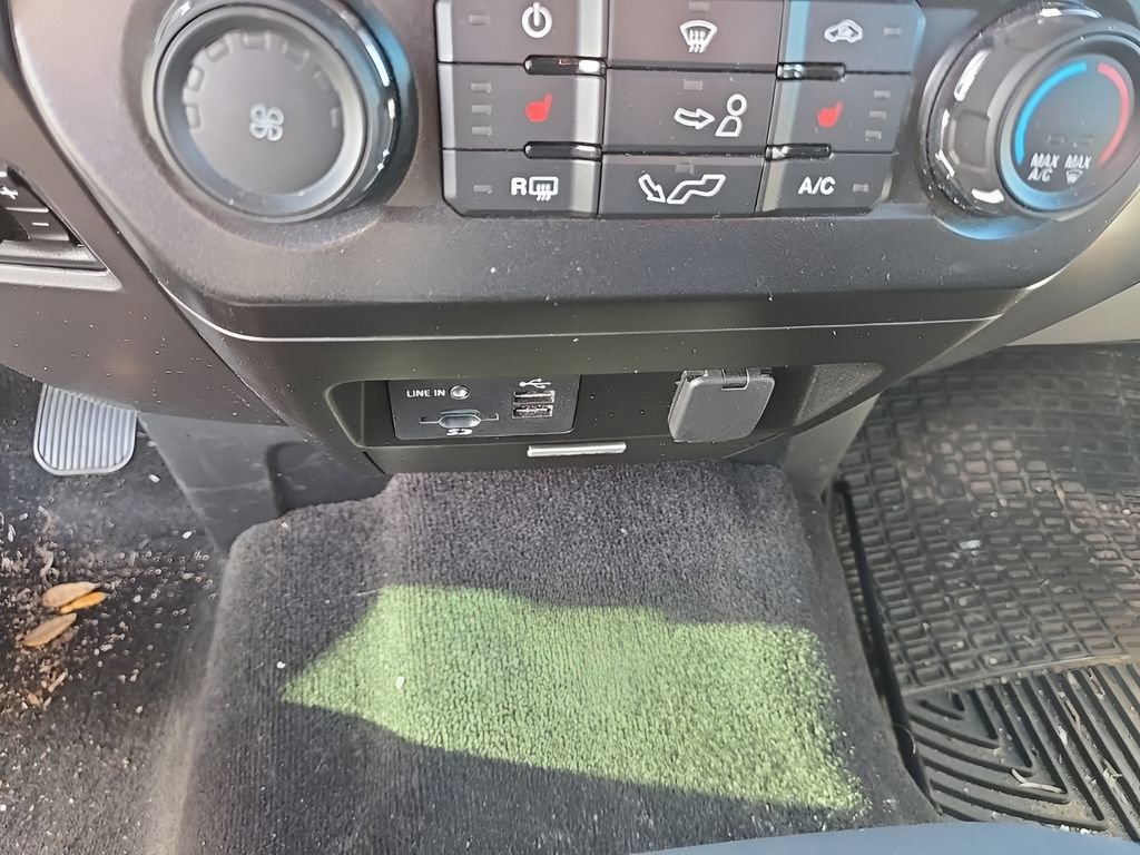 Used 2015 Ford F150 XLT w/ Equipment Group 302A Luxury image 15