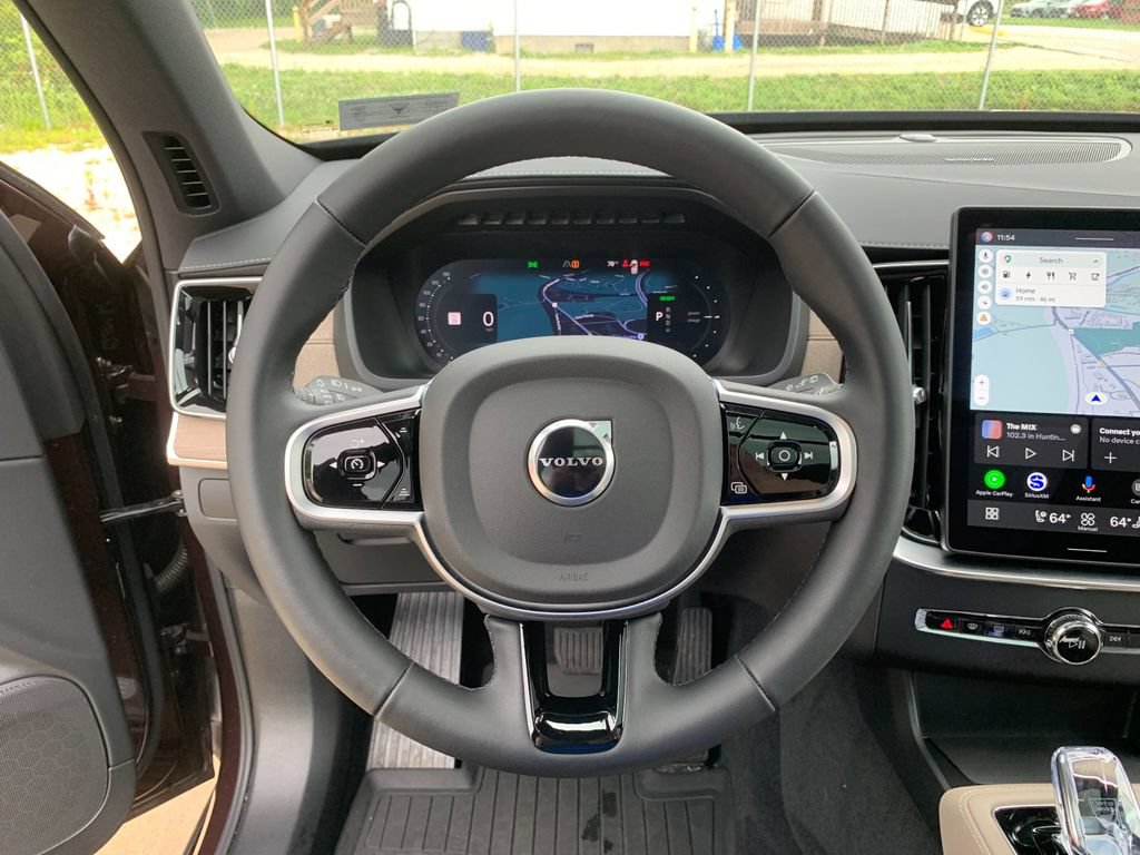 Used 2026 Volvo XC90 T8 Ultra w/ Protection Package AWD/4WD image 30