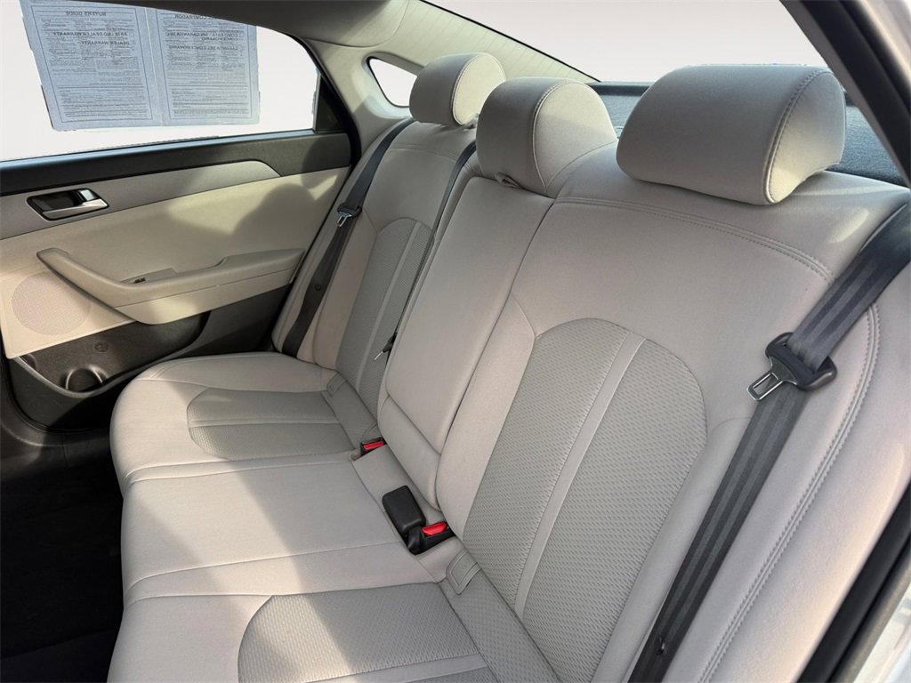 Used 2017 Hyundai Sonata SE image 13