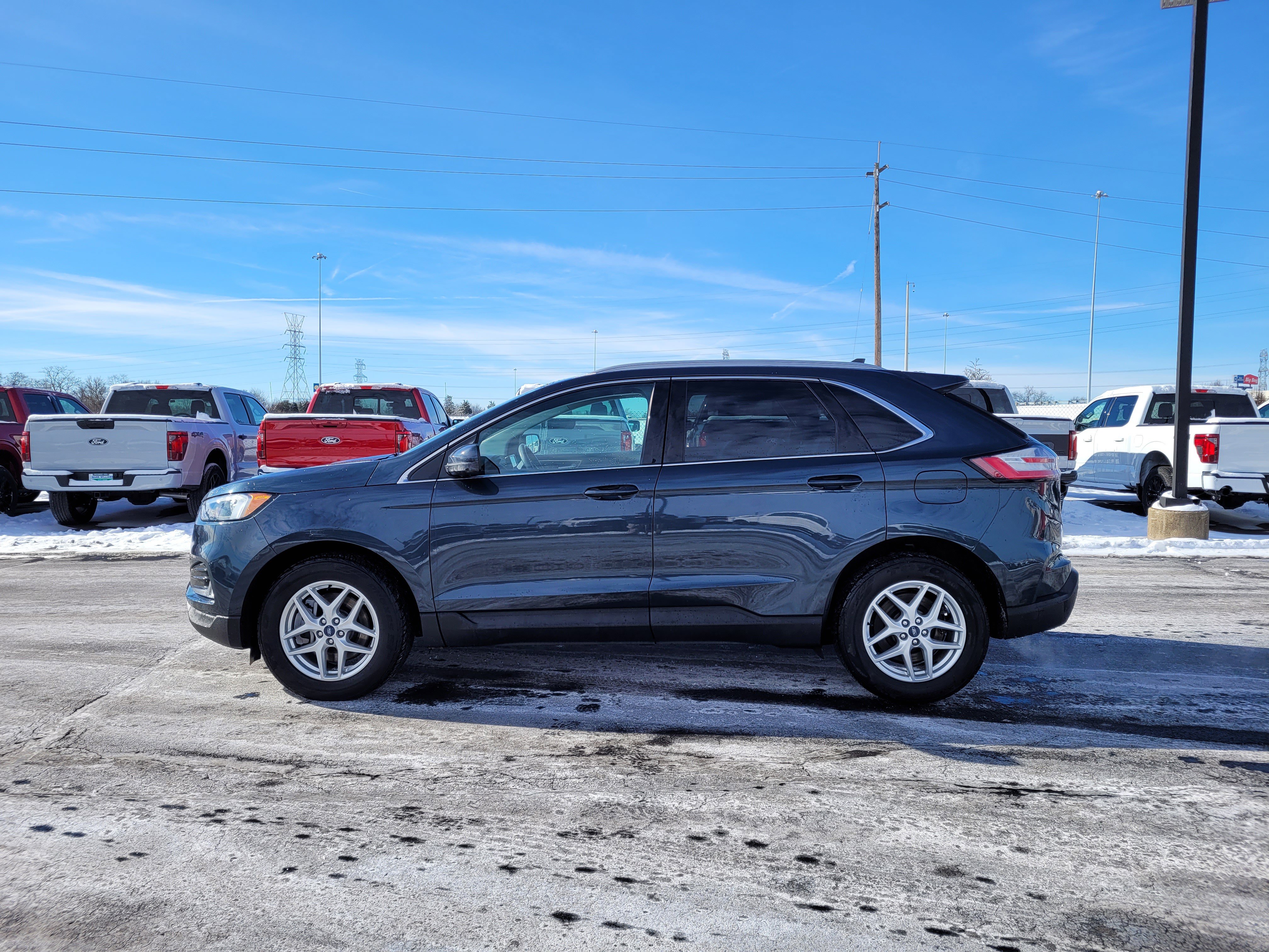 Certified 2022 Ford Edge SEL w/ Convenience Package image 7