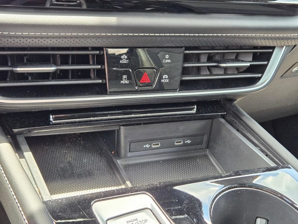 Used 2024 Volkswagen Atlas SE w/ Panoramic Sunroof Package FWD image 28