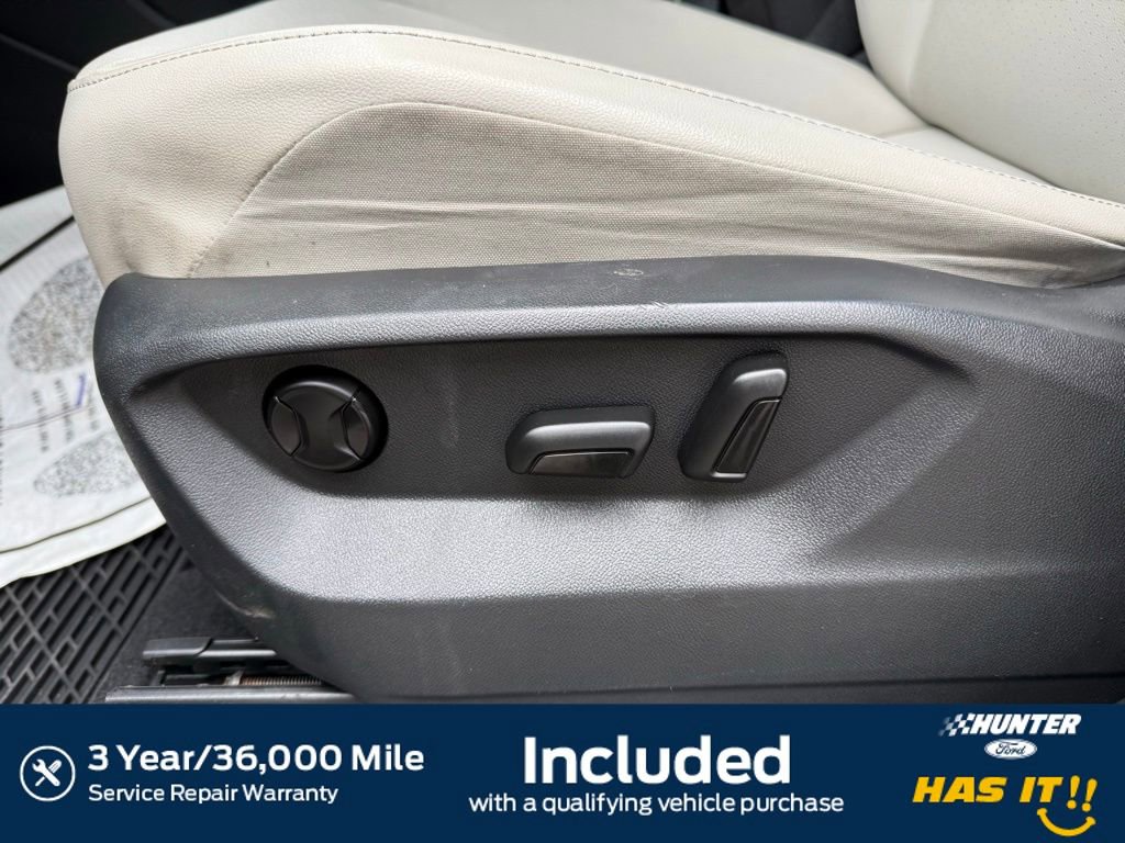 Used 2020 Volkswagen Tiguan SE w/ Panoramic Sunroof Package image 4