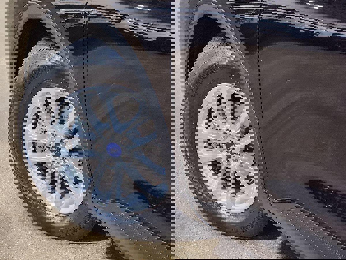 Used 2022 Ford Escape S image 23