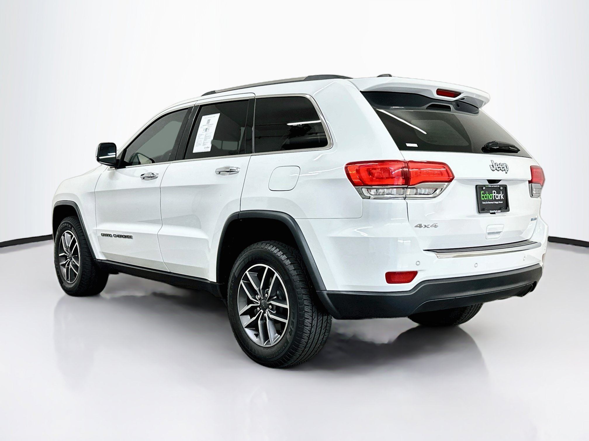 Used 2019 Jeep Grand Cherokee Limited AWD/4WD image 5