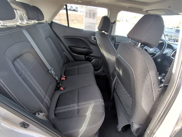 Used 2023 Hyundai Venue SEL w/ Cargo Package image 28