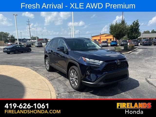 Used 2022 Toyota RAV4 XLE Premium AWD/4WD image 3