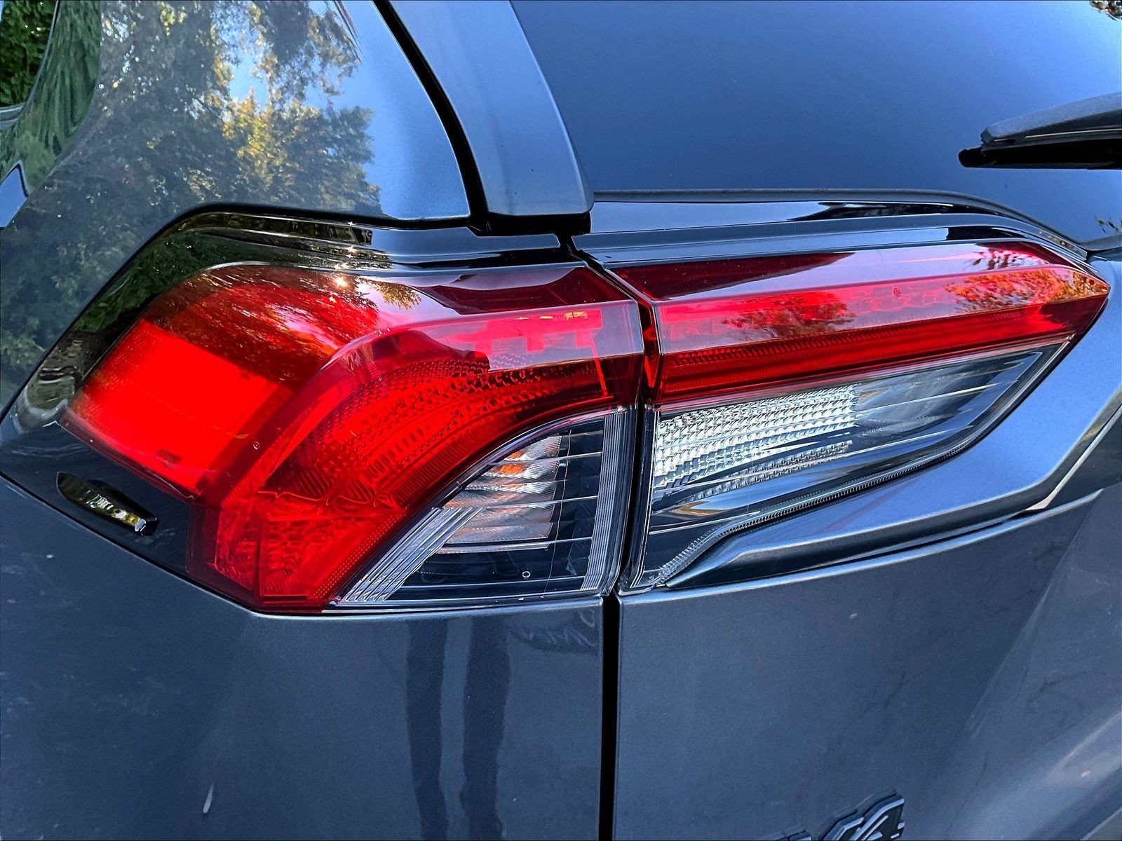 Used 2019 Toyota RAV4 LE FWD image 22