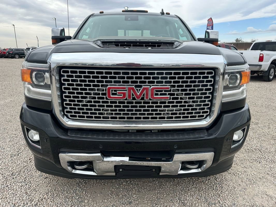 Used 2017 GMC Sierra 3500 Denali w/ Duramax Plus Package image 3