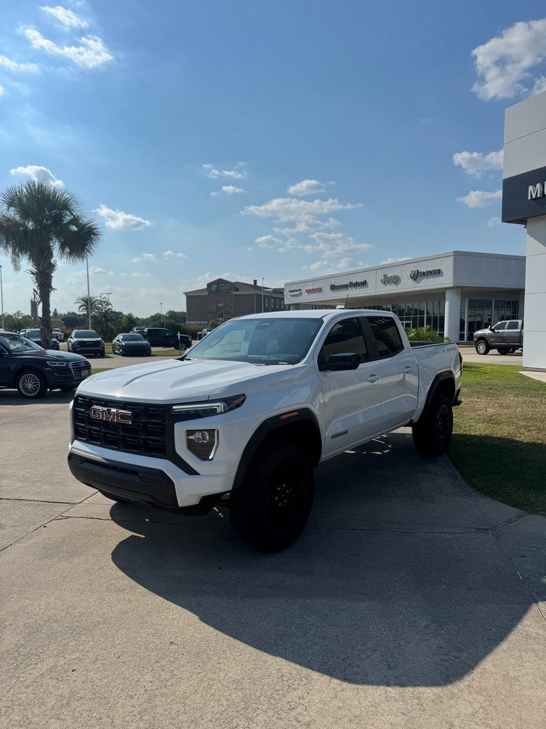 New 2026 GMC Canyon Elevation image 4