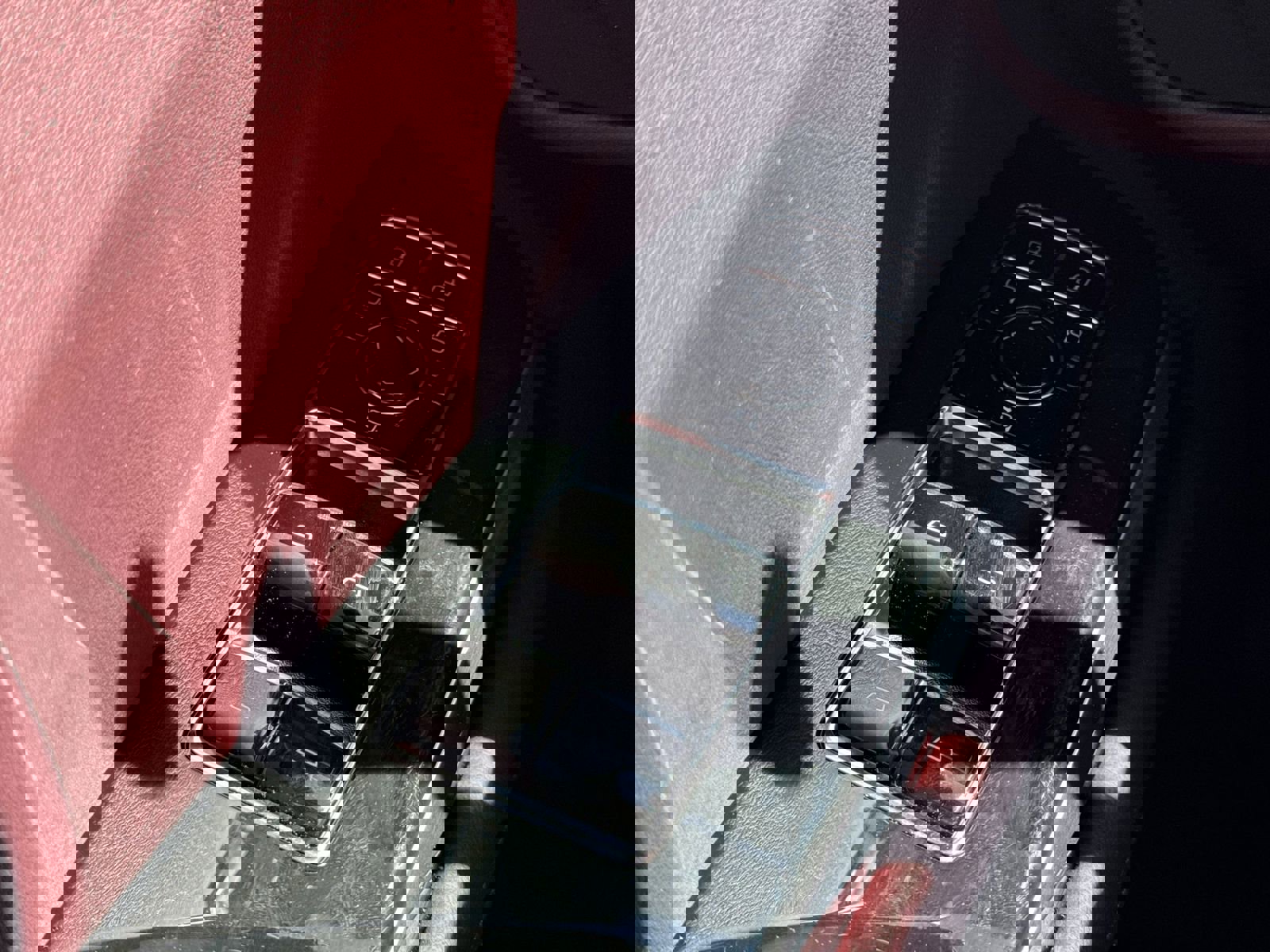 Used 2025 Cadillac Escalade Premium Luxury w/ Touring Package image 15