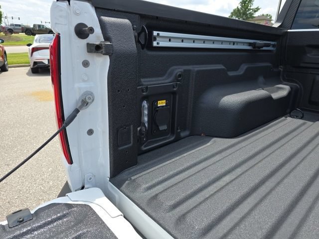 Used 2025 Ford Maverick Lariat AWD/4WD image 17