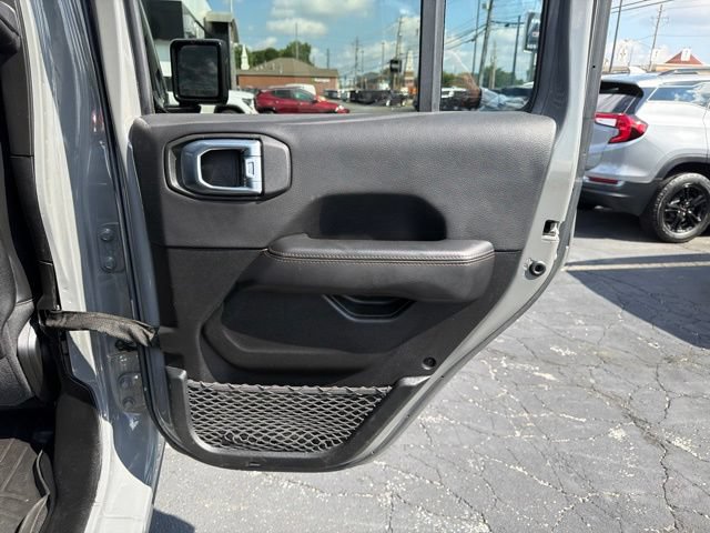 Used 2021 Jeep Wrangler Unlimited Rubicon w/ Xtreme Recon 35" Tire Package AWD/4WD image 18