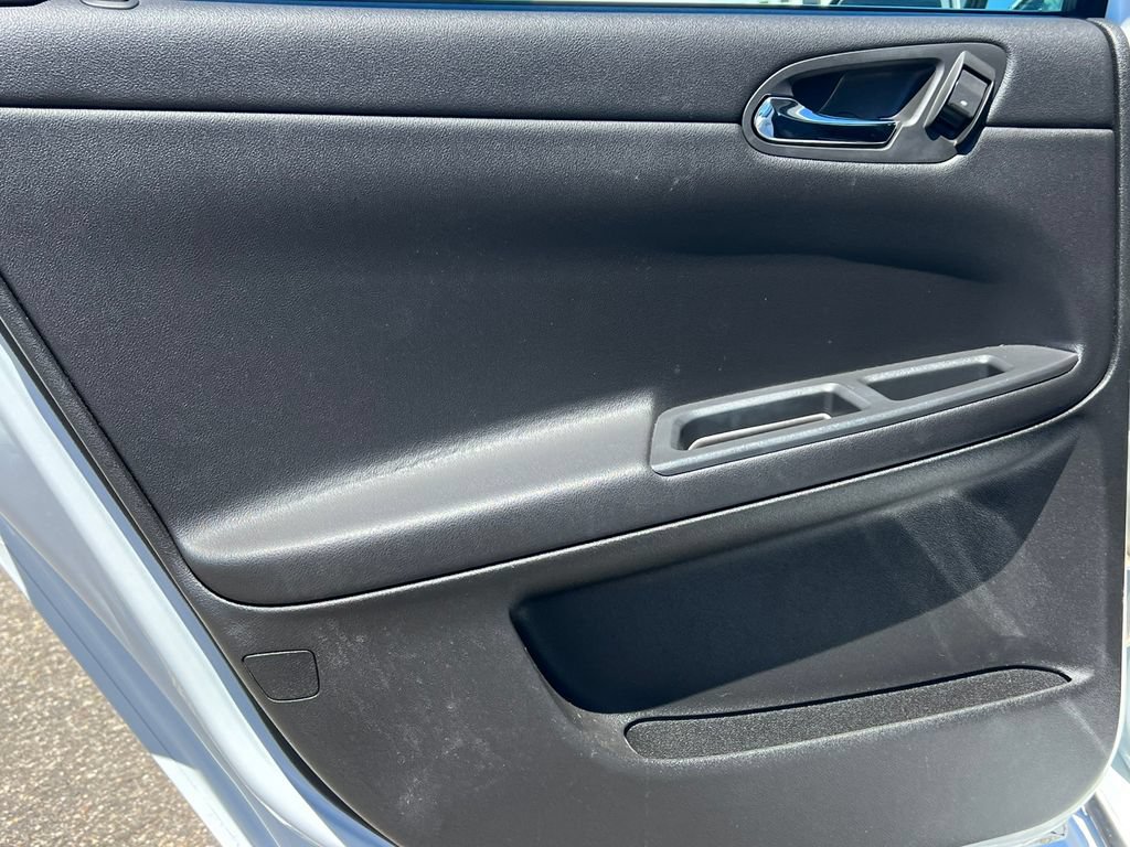 Used 2012 Chevrolet Impala LT w/ LT Sunroof Package FWD image 27