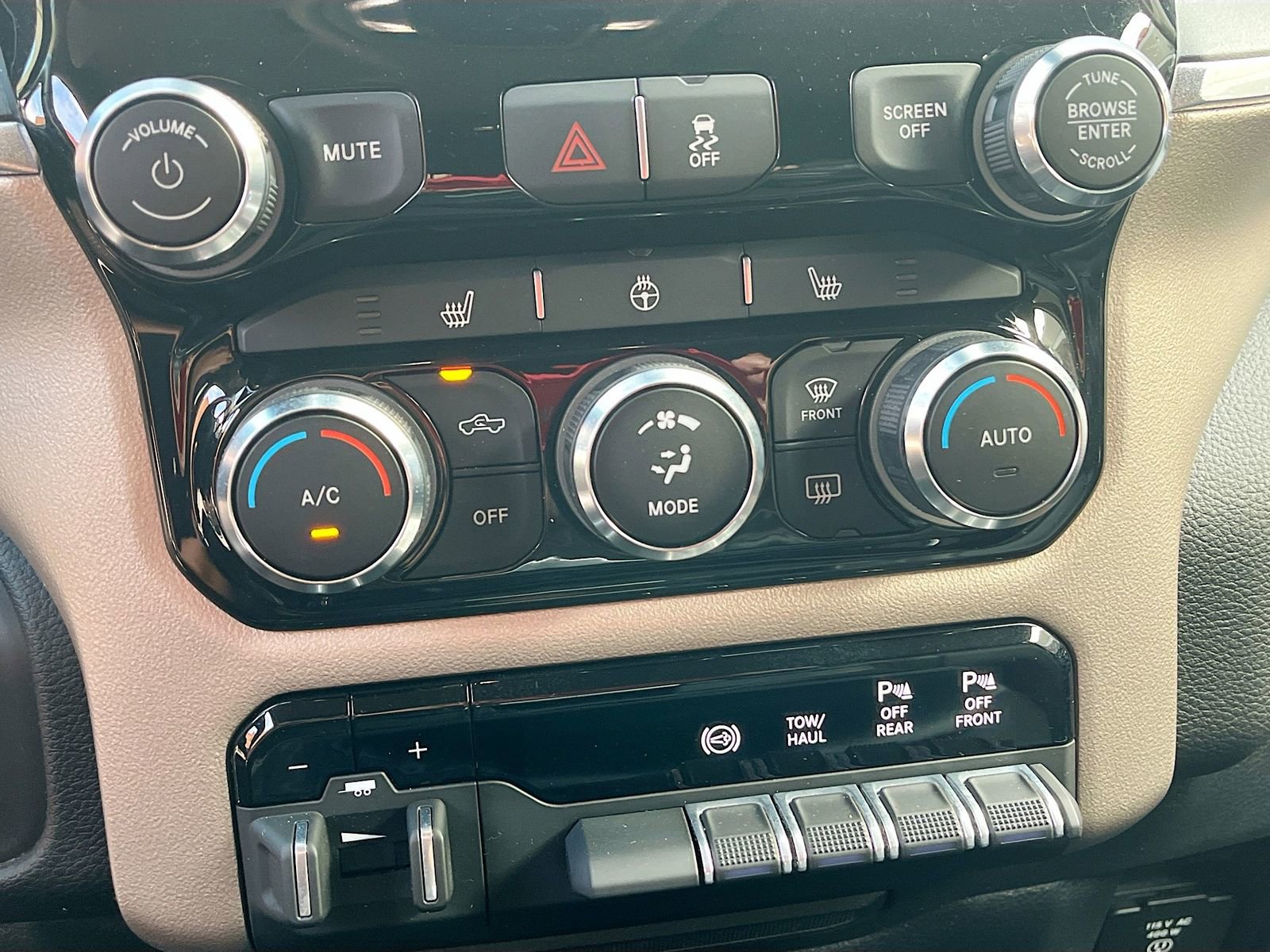 Used 2021 RAM 3500 Laramie w/ Cold Weather Group image 16