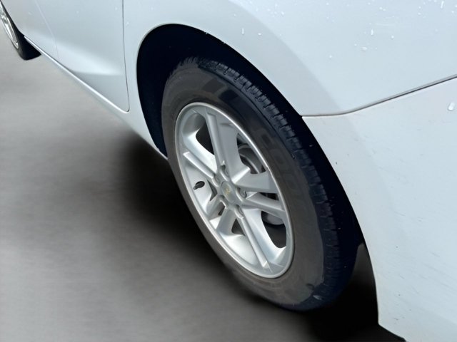 Used 2016 Chevrolet Cruze LT w/ Sun And Sound Package FWD image 13