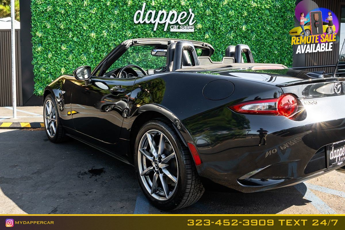 Used 2022 MAZDA MX-5 Miata Grand Touring w/ Weather Package RWD image 9