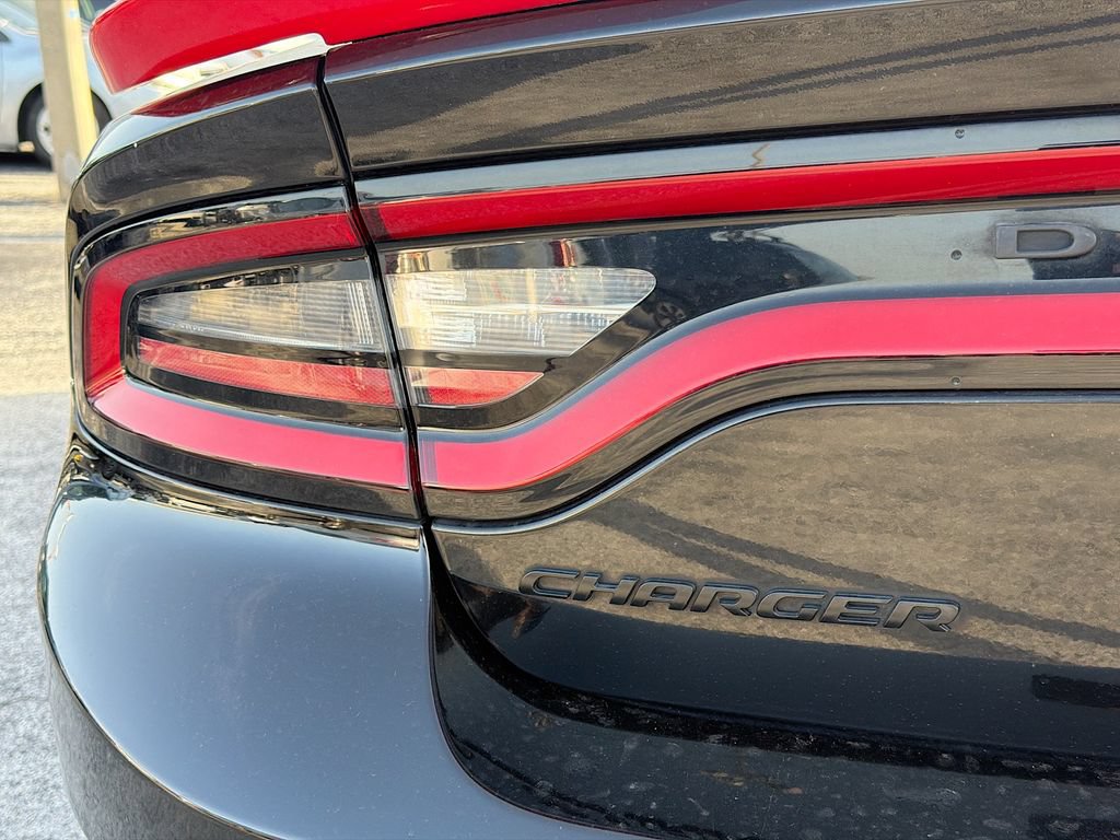 Used 2020 Dodge Charger R/T w/ Blacktop Package RWD image 10