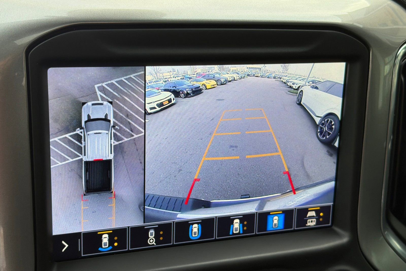 Used 2022 Chevrolet Silverado 3500 LTZ w/ LTZ Premium Package image 19