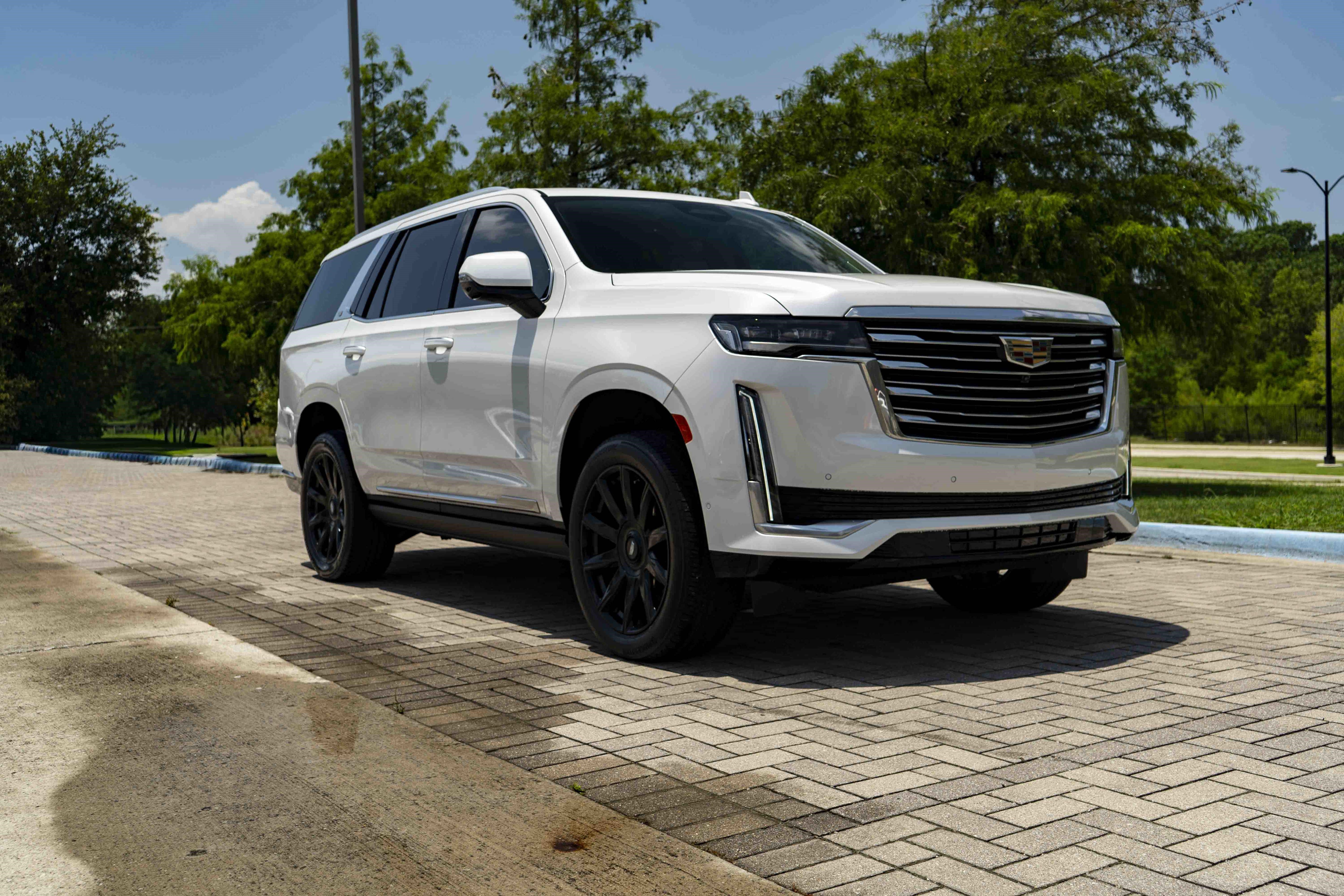 Used 2024 Cadillac Escalade Premium Luxury Platinum w/ LPO, Floor Liner Package AWD/4WD image 2