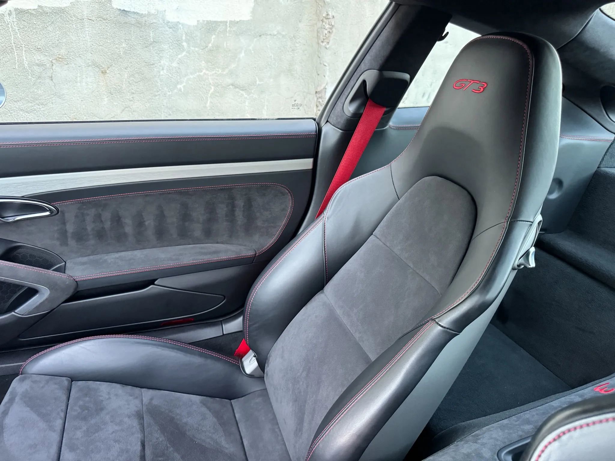 Used 2015 Porsche 911 GT3 RWD image 27