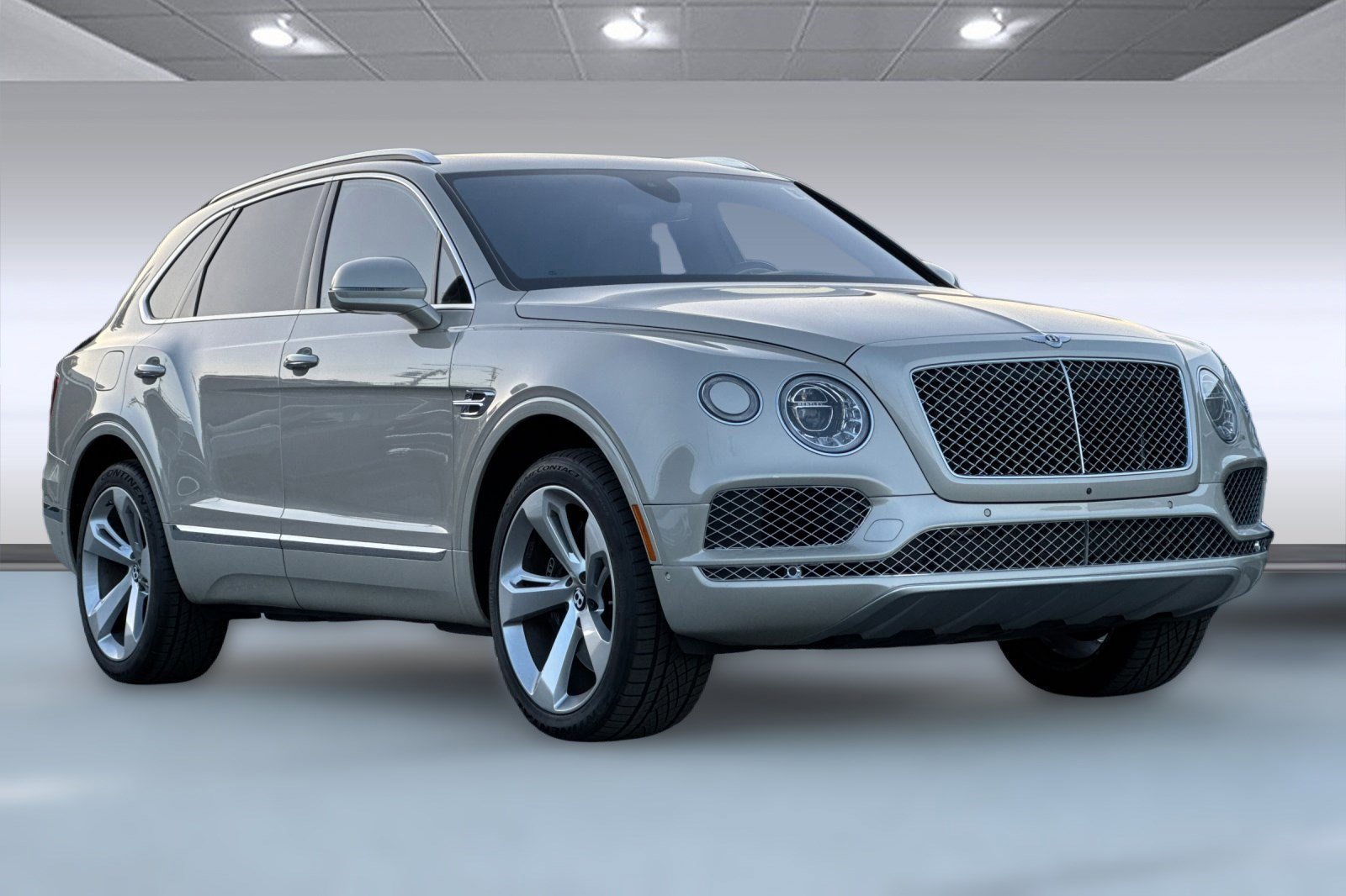 Used 2018 Bentley Bentayga image 7