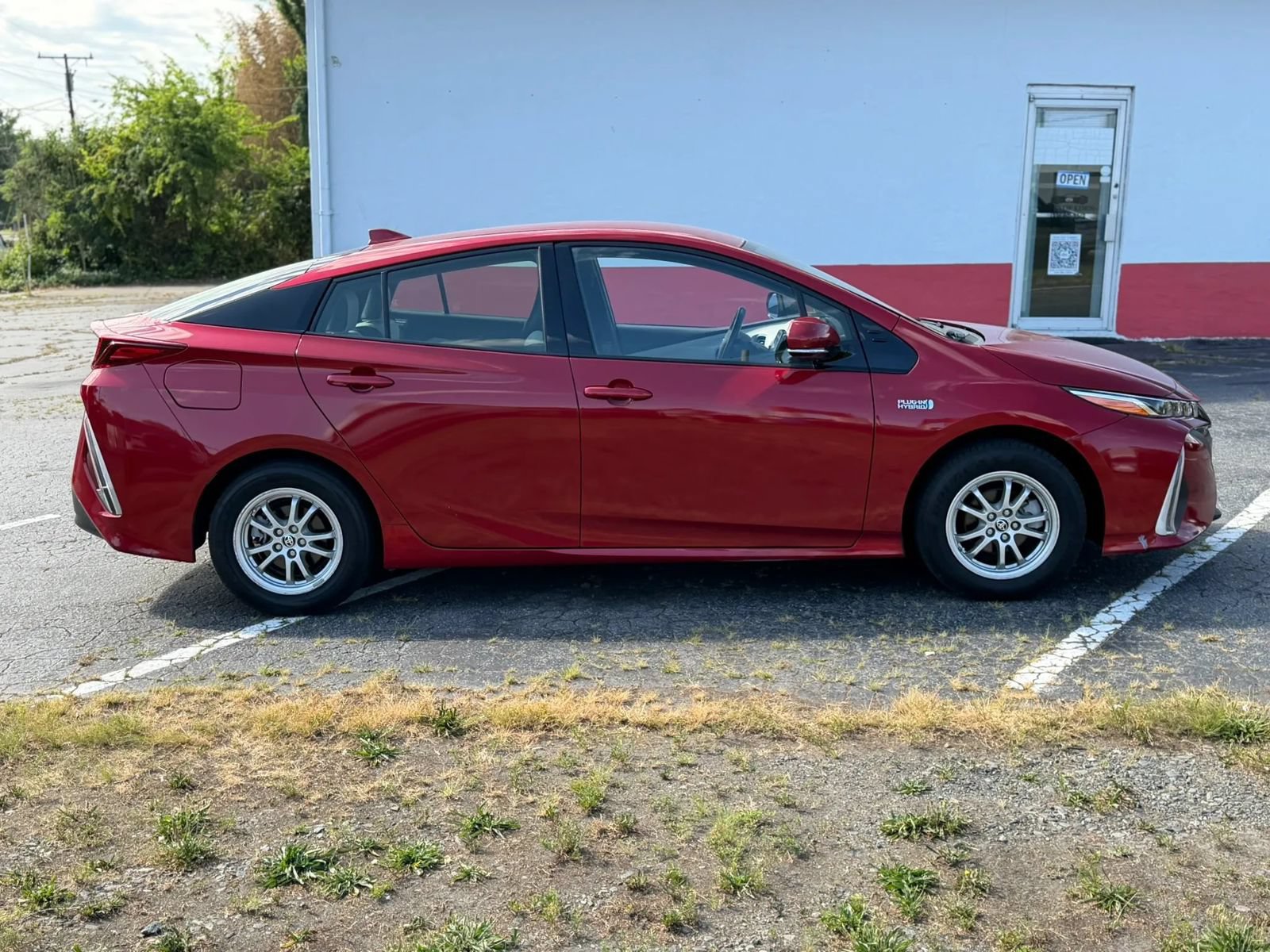 Used 2017 Toyota Prius Prime Premium w/ Carpet Mat Package FWD image 4