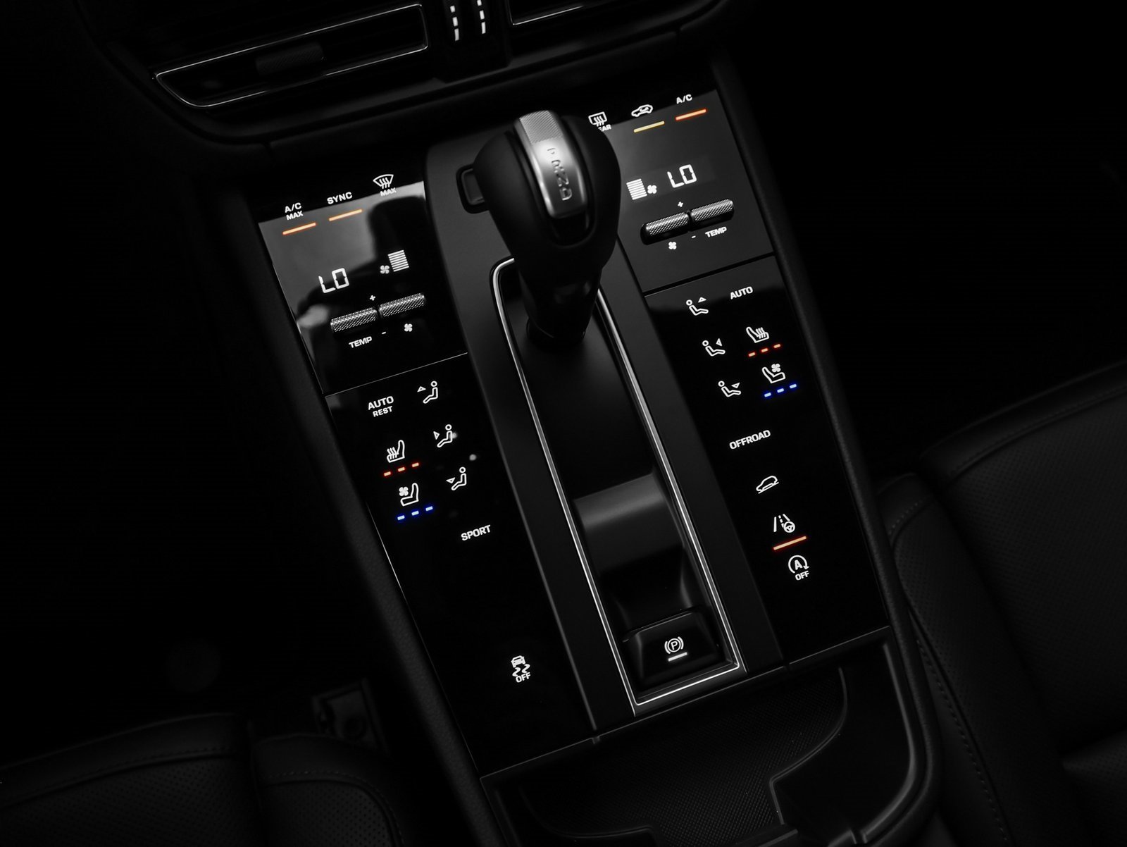 Certified 2025 Porsche Macan image 32