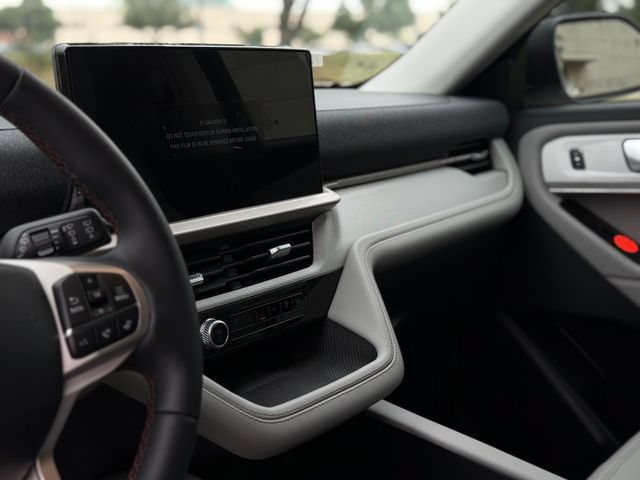 New 2026 Ford Explorer Active w/ Active Comfort Package RWD image 9