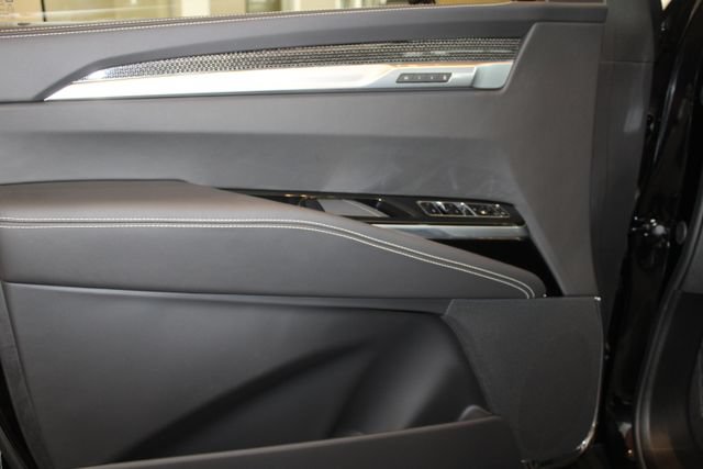 New 2026 Cadillac Escalade V AWD/4WD image 9