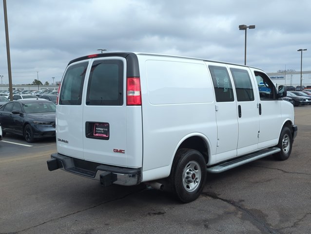 Used 2024 GMC Savana 2500 w/ Driver Convenience Package image 5