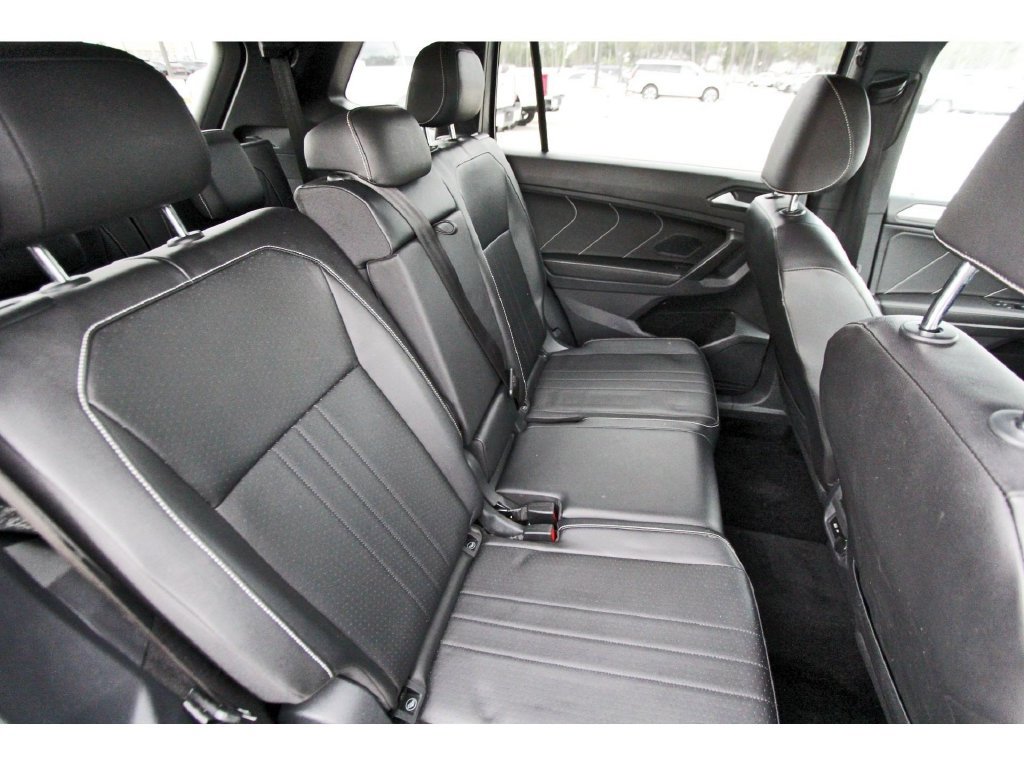 Used 2022 Volkswagen Tiguan SE R-Line FWD image 15