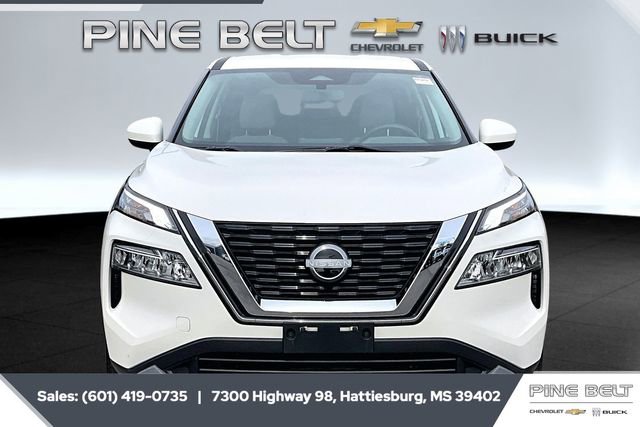 Used 2023 Nissan Rogue SV image 3