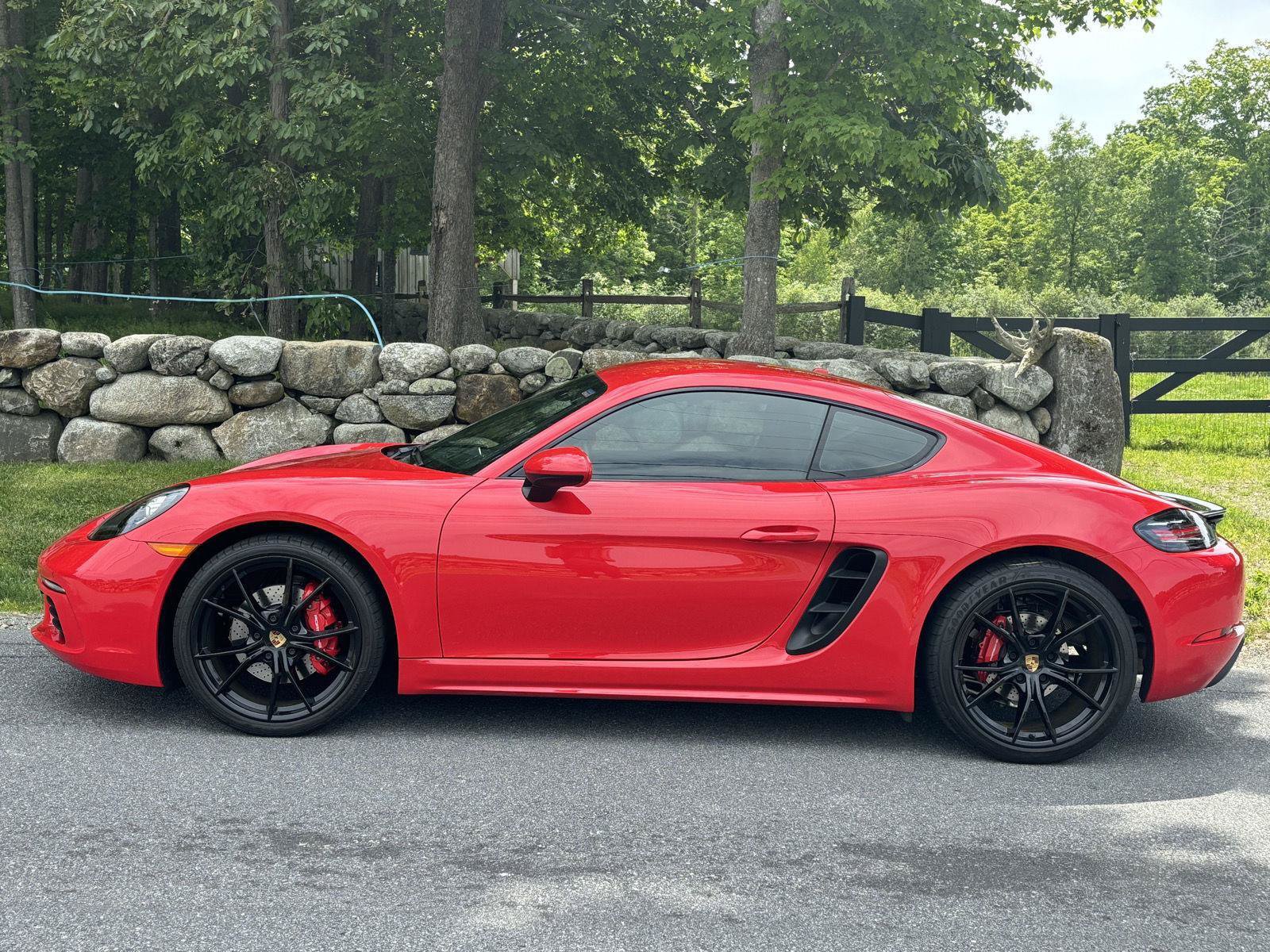 Used 2019 Porsche 718 Cayman S RWD image 14