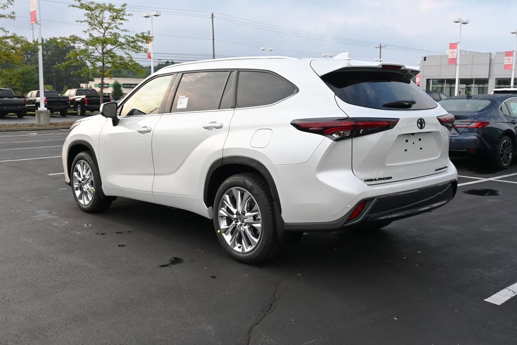 New 2026 Toyota Highlander Limited AWD/4WD image 5