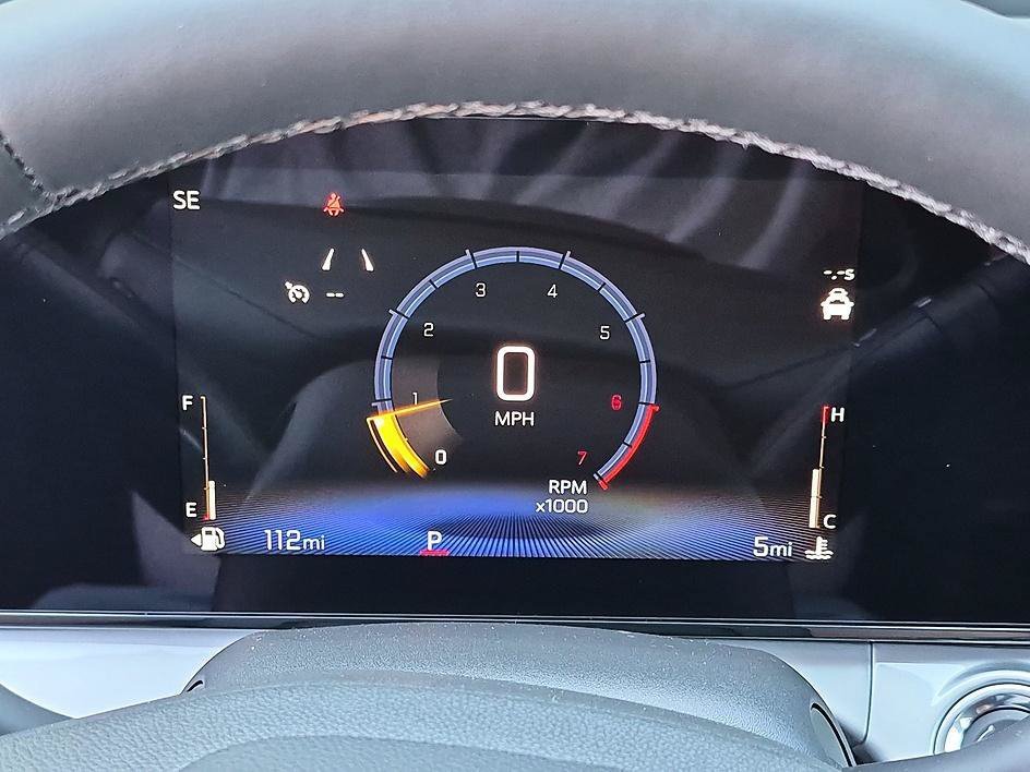 New 2026 Chevrolet Trax LT w/ LT Convenience Package FWD image 19