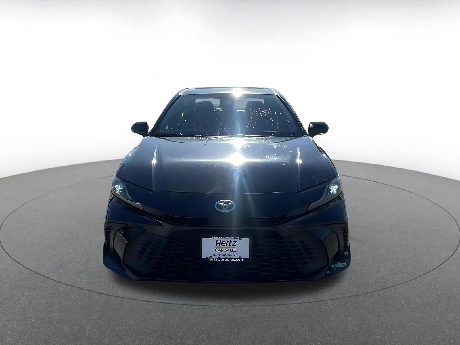 Used 2025 Toyota Camry SE image 11