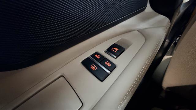 Used 2012 BMW 750i RWD image 86
