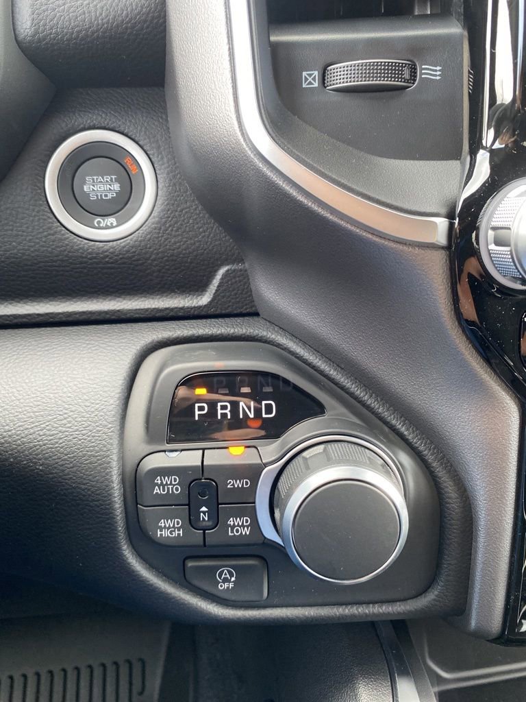 New 2026 RAM 1500 4x4 Crew Cab image 29